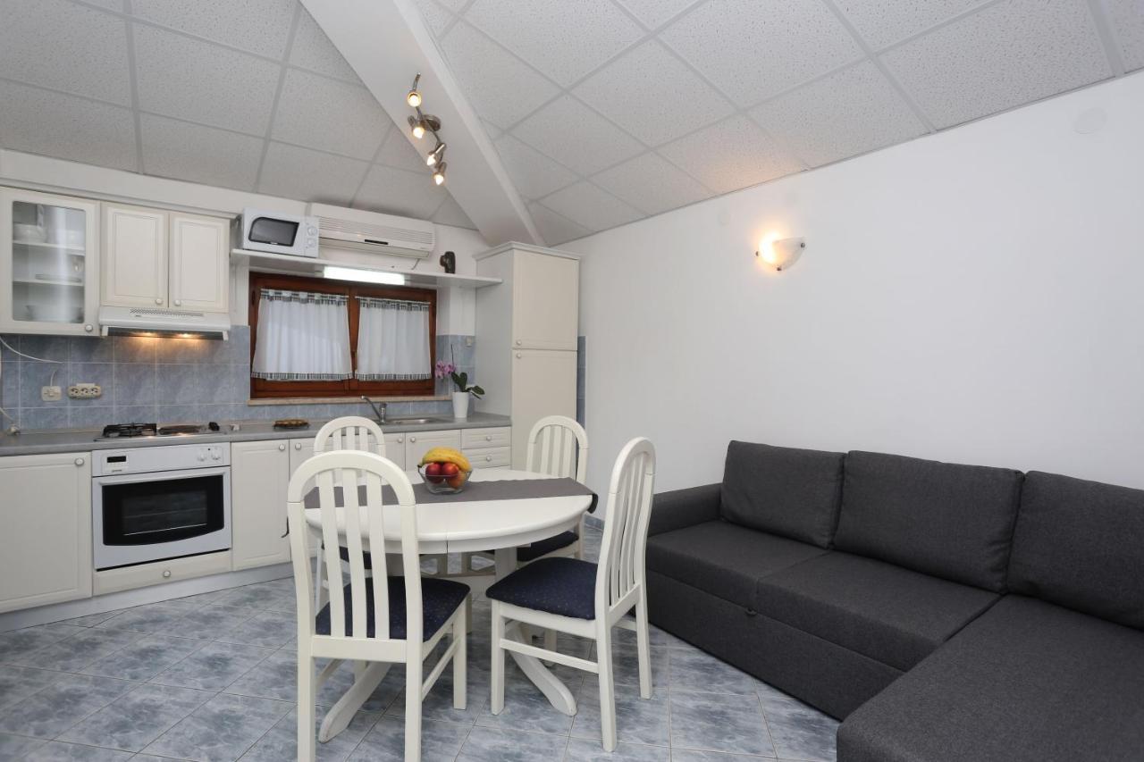 Apartments Creska 629 Рабац Екстериор снимка