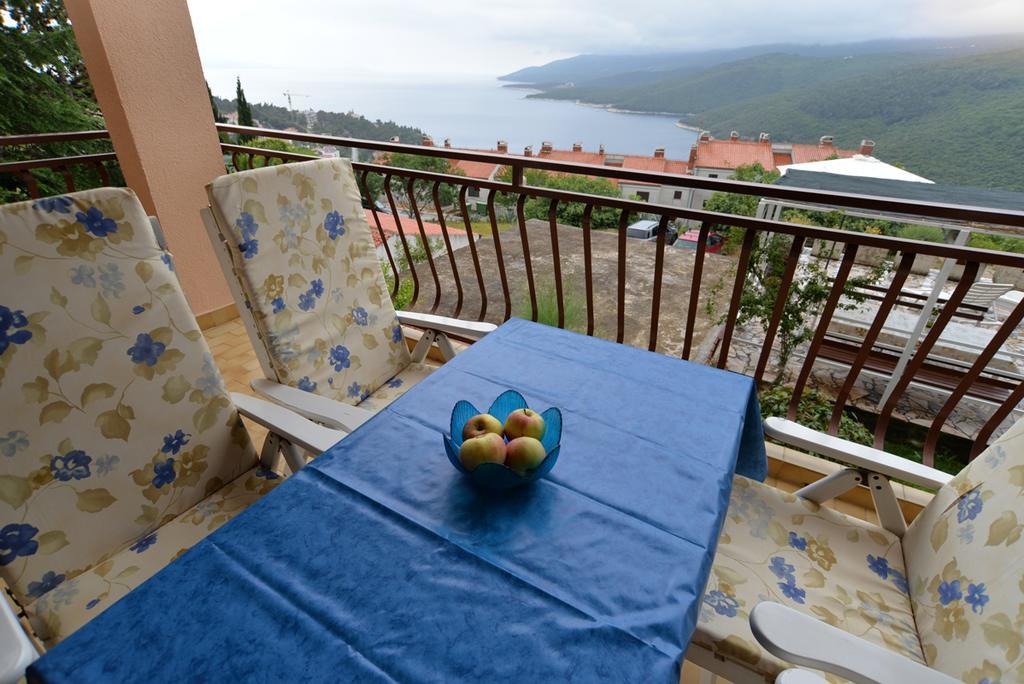 Apartments Creska 629 Рабац Екстериор снимка
