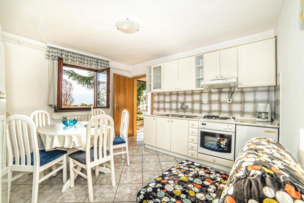 Apartments Creska 629 Рабац Екстериор снимка