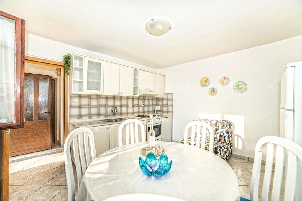 Apartments Creska 629 Рабац Екстериор снимка