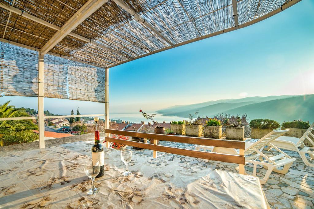 Apartments Creska 629 Рабац Екстериор снимка