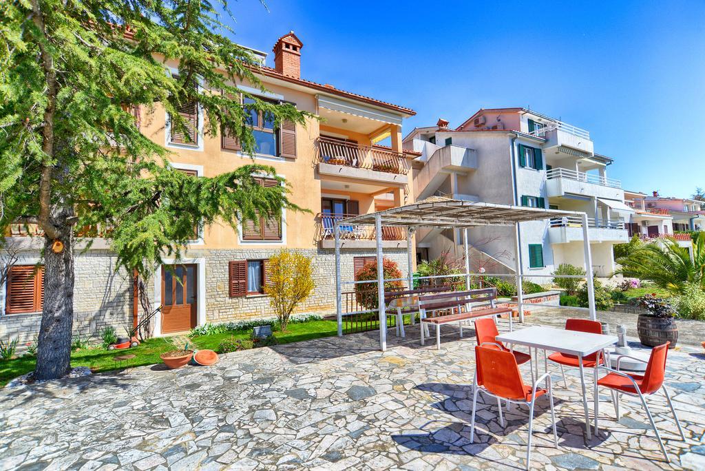Apartments Creska 629 Рабац Екстериор снимка