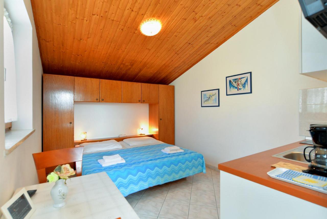 Apartments Creska 629 Рабац Екстериор снимка